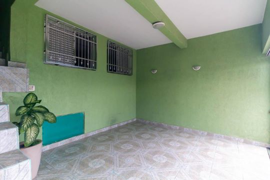 Garagem de casa à venda com 3 quartos, 120m² em Vila Ema, São Paulo