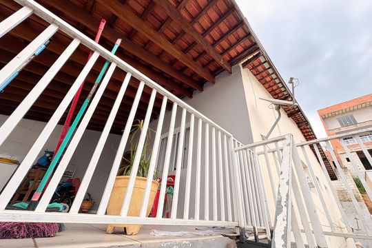 Sacada da casa superior de casa para alugar com 2 quartos, 100m² em Loteamento Serra dos Cristais, Várzea Paulista