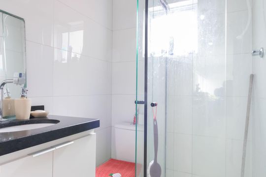 Banheiro 2 (Casa 1) de casa à venda com 6 quartos, 400m² em Quitaúna, Osasco