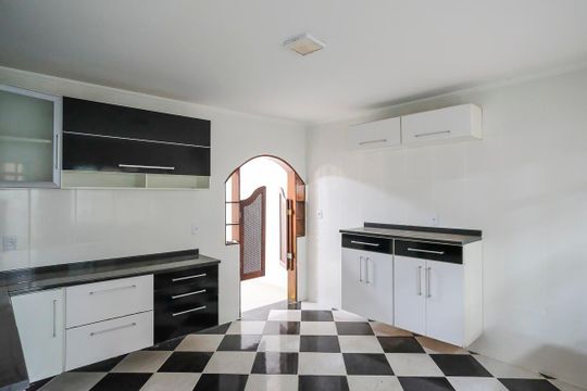 Cozinha de casa à venda com 3 quartos, 150m² em Santa Maria, São Caetano do Sul