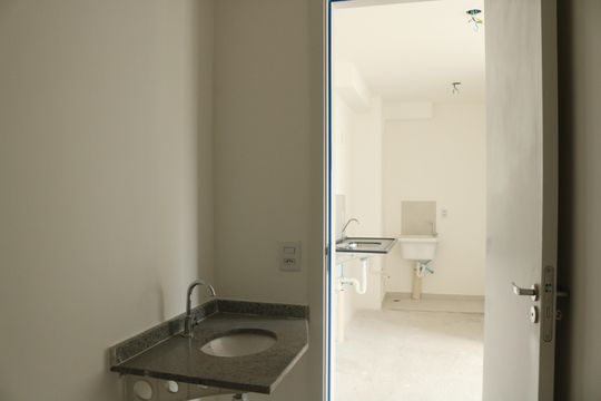 Banheiro de apartamento para alugar com 2 quartos, 34m² em Barra Funda, São Paulo