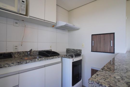 Cozinha de apartamento à venda com 2 quartos, 50m² em Passo das Pedras, Porto Alegre