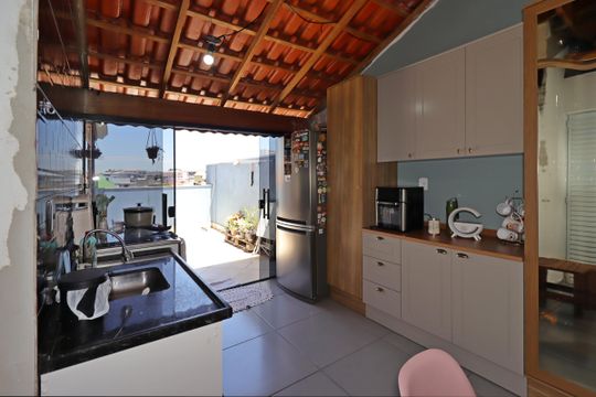 Cozinha de apartamento à venda com 2 quartos, 70m² em Parque Erasmo Assunção, Santo André