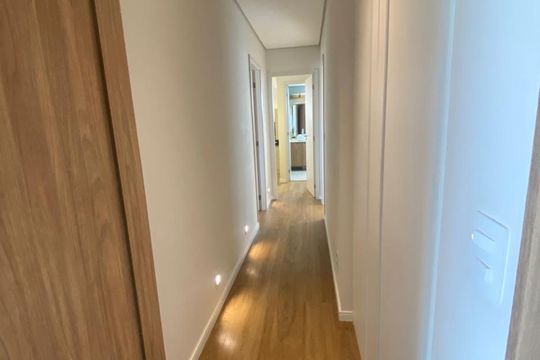Corredor de apartamento à venda com 3 quartos, 154m² em Jardim Caravelas, São Paulo