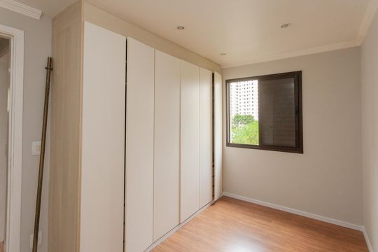 Quarto 2 de apartamento à venda com 2 quartos, 50m² em Jardim Neide, São Paulo
