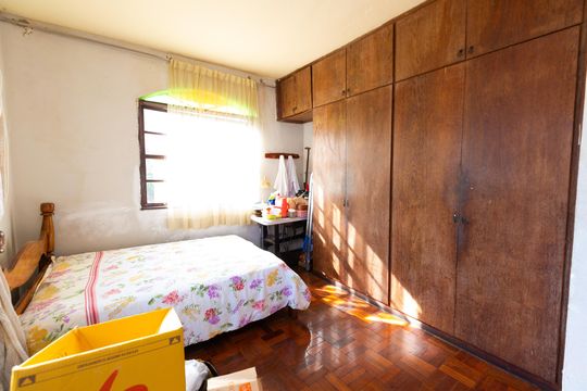 Casa para alugar com 8 quartos, 950m² em Inconfidentes, Contagem