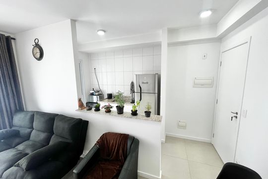 Sala/Cozinha de apartamento à venda com 2 quartos, 55m² em Jardim das Laranjeiras, São Paulo