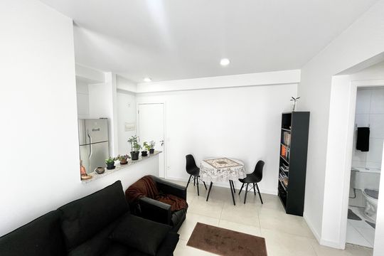 Sala de apartamento à venda com 2 quartos, 55m² em Jardim das Laranjeiras, São Paulo