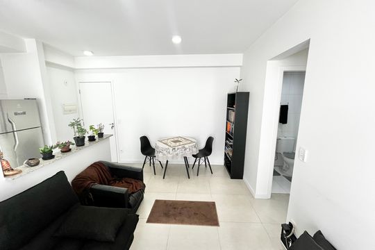 Sala de apartamento à venda com 2 quartos, 55m² em Jardim das Laranjeiras, São Paulo