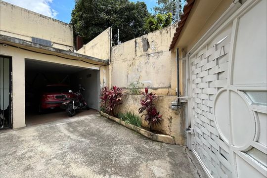 Garagem de casa à venda com 2 quartos, 211m² em Vila Albertina, São Paulo