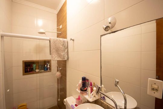 Banheiro 2 de casa de condomínio à venda com 3 quartos, 100m² em Jardim Leonor Mendes de Barros, São Paulo
