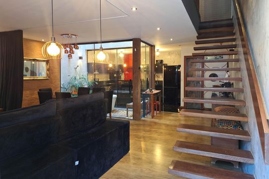 Sala de casa à venda com 4 quartos, 240m² em São Francisco, Niterói
