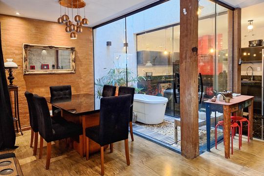 Casa à venda com 4 quartos, 240m² em São Francisco, Niterói
