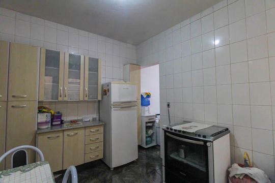 Casa à venda com 7 quartos, 679m² em Parque São Lucas, São Paulo