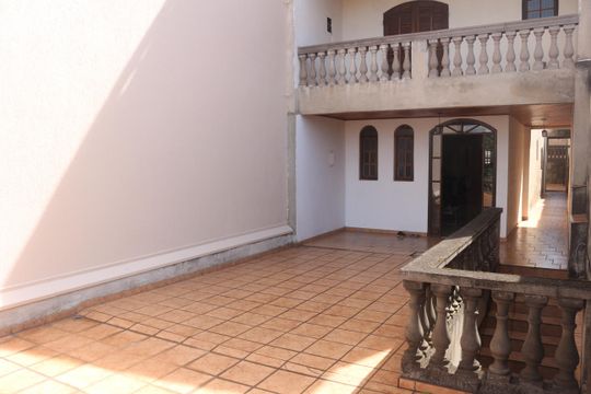 Quintal de casa à venda com 2 quartos, 250m² em Santa Maria, São Caetano do Sul