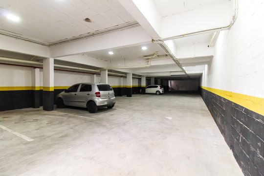 Garagem de apartamento à venda com 2 quartos, 87m² em Itaquera, São Paulo