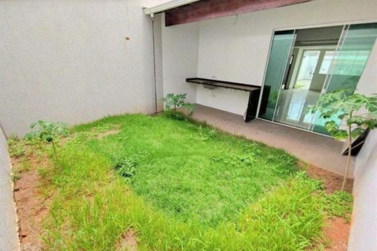 Área externa de casa à venda com 3 quartos, 105m² em Santa Amelia, Belo Horizonte