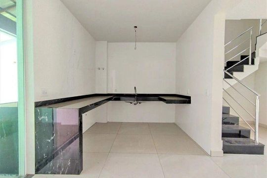 Cozinha de casa à venda com 3 quartos, 105m² em Santa Amelia, Belo Horizonte