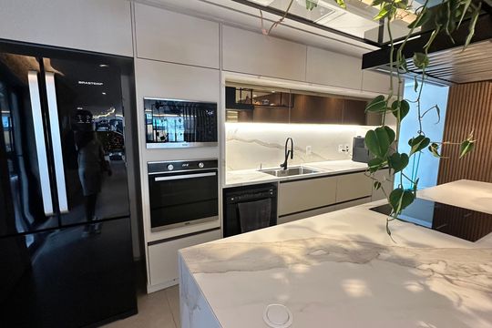 Cozinha de casa de condomínio à venda com 4 quartos, 400m² em Barra da Tijuca, Rio de Janeiro