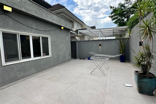 Quintal de casa de condomínio à venda com 4 quartos, 400m² em Barra da Tijuca, Rio de Janeiro