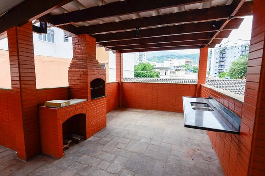Terraço de casa para alugar com 5 quartos, 400m² em Grajaú, Rio de Janeiro
