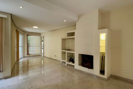 Casa à venda com 4 quartos, 360m² em Vila Madalena, São Paulo