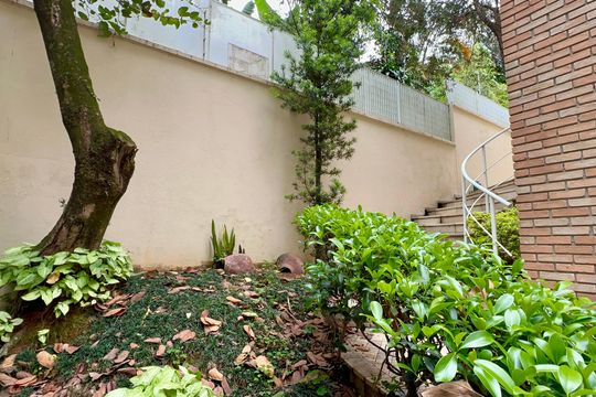 Área comum de casa à venda com 4 quartos, 360m² em Vila Madalena, São Paulo