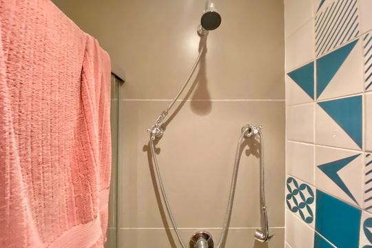 Banheiro social de apartamento para alugar com 2 quartos, 80m² em Ipanema, Rio de Janeiro