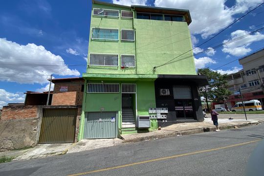 Apartamento à venda com 3 quartos, 600m² em Lindéia, Contagem