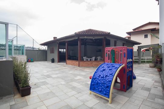 Área comum de casa de condomínio para alugar com 4 quartos, 588m² em Vila Albertina, São Paulo