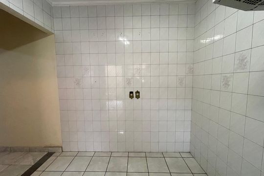 Cozinha 2 de casa à venda com 4 quartos, 218m² em Conjunto Residencial Butanta, São Paulo