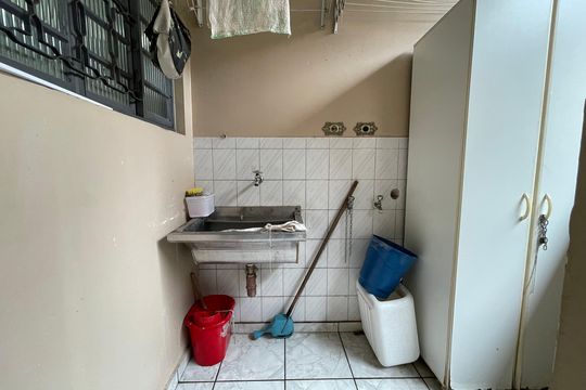 Área de Serviço de casa à venda com 4 quartos, 218m² em Conjunto Residencial Butanta, São Paulo