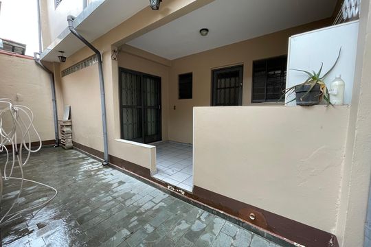 Edícula de casa à venda com 4 quartos, 218m² em Conjunto Residencial Butanta, São Paulo
