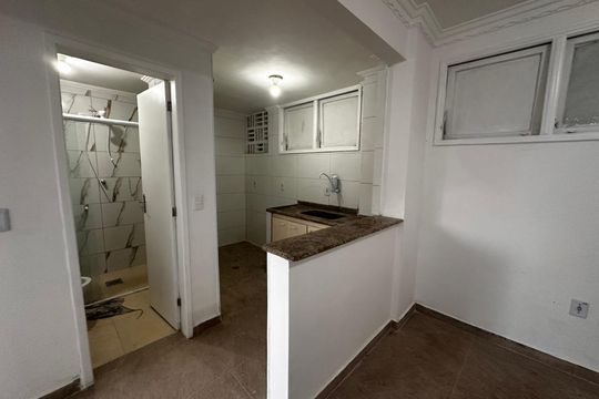 Cozinha de apartamento para alugar com 1 quarto, 50m² em Ilha Porchat, São Vicente