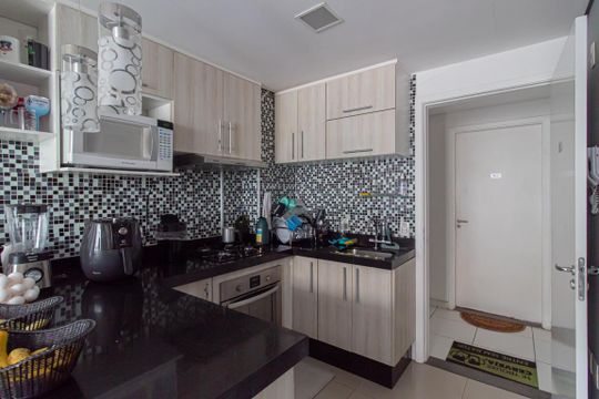 Sala/Cozinha de apartamento à venda com 1 quarto, 33m² em Jardim Santa Teresinha, São Paulo