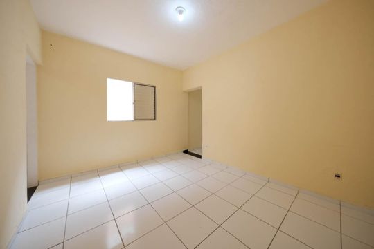 Casa para alugar com 1 quarto, 100m² em Jardim Fernandes, São Paulo