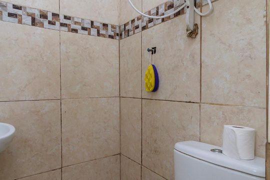 Banheiro de kitnet/studio para alugar com 1 quarto, 16m² em Vila Congonhas, São Paulo