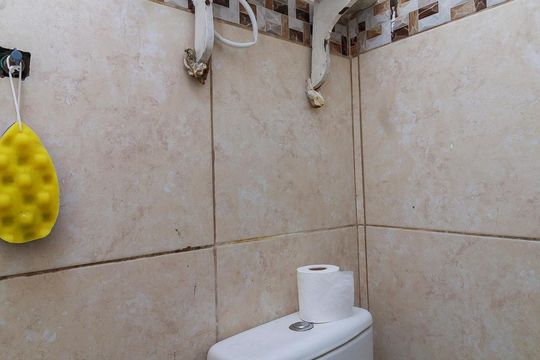 Banheiro de kitnet/studio para alugar com 1 quarto, 16m² em Vila Congonhas, São Paulo