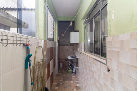 Área de Serviço de casa para alugar com 1 quarto, 60m² em Jardim Robru, São Paulo