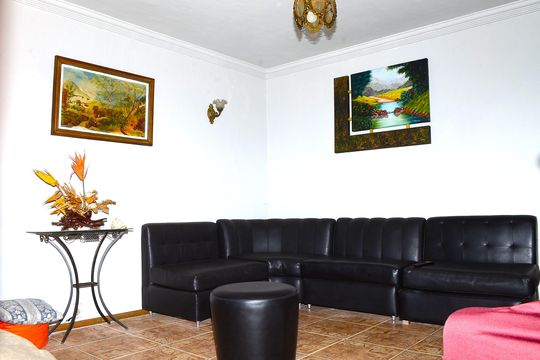 Casa à venda com 6 quartos, 380m² em Goiânia, Belo Horizonte