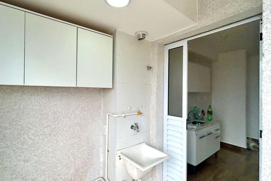 Área de Serviço de apartamento para alugar com 2 quartos, 55m² em Vila das Bandeiras, Guarulhos