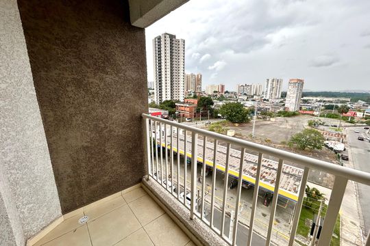 Varanda da Sala de apartamento para alugar com 2 quartos, 55m² em Vila das Bandeiras, Guarulhos