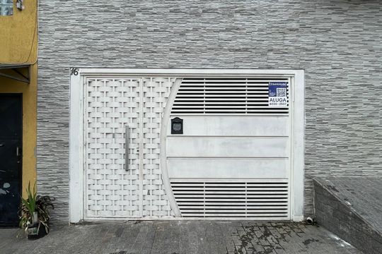Fachada+Placa  de casa para alugar com 2 quartos, 80m² em Colônia (zona Leste), São Paulo