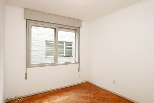 Quarto 2 de apartamento à venda com 2 quartos, 56m² em Higienópolis, Porto Alegre