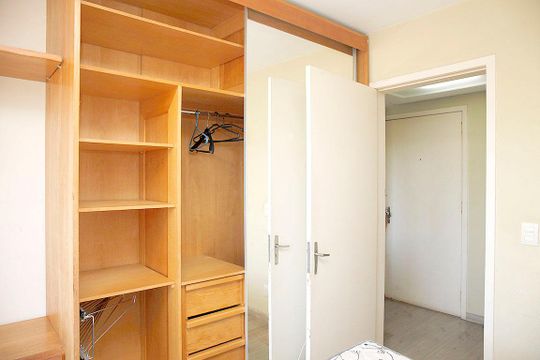 Quarto de apartamento à venda com 1 quarto, 50m² em Centro Histórico, Porto Alegre