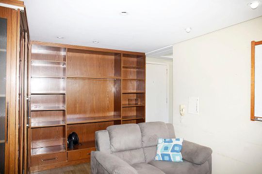 Sala de apartamento à venda com 1 quarto, 50m² em Centro Histórico, Porto Alegre