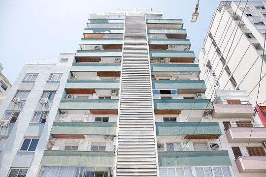 Fachada de apartamento à venda com 1 quarto, 50m² em Centro Histórico, Porto Alegre