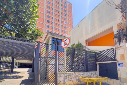 Fachada de apartamento à venda com 2 quartos, 57m² em Vila Monumento, São Paulo