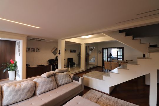 Casa à venda com 3 quartos, 259m² em Jardim Palermo, São Bernardo do Campo