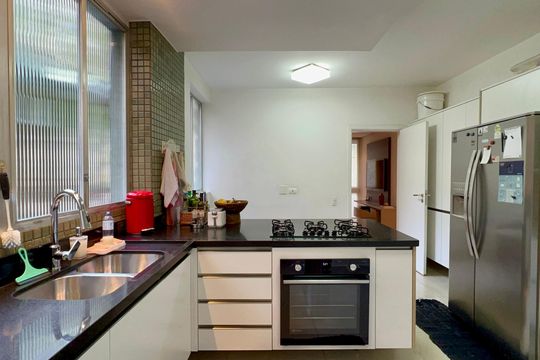 Cozinha de apartamento à venda com 3 quartos, 200m² em Jardim Paulista, São Paulo